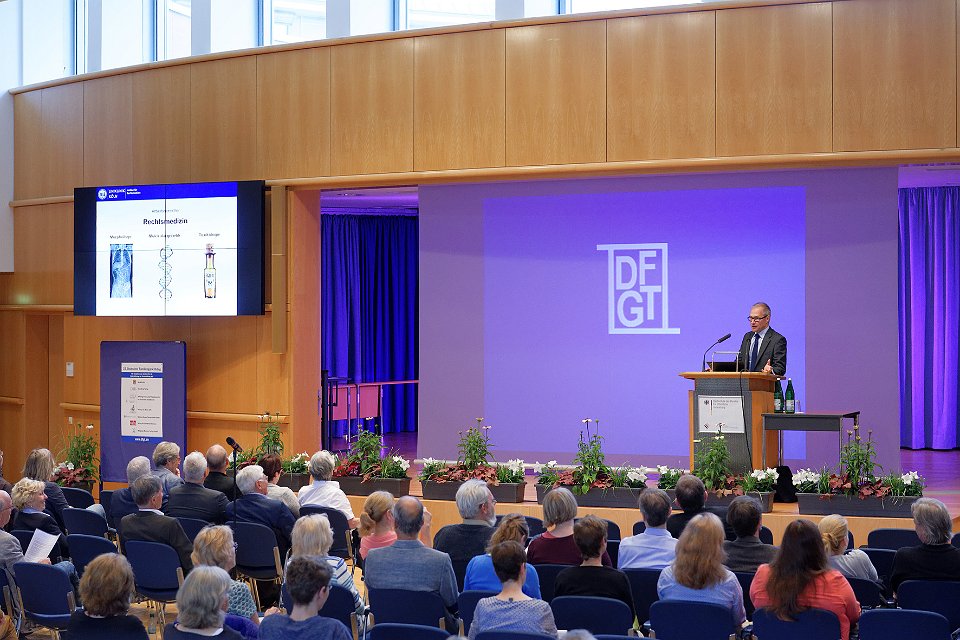 Prof. Dr. Markus Rothschild